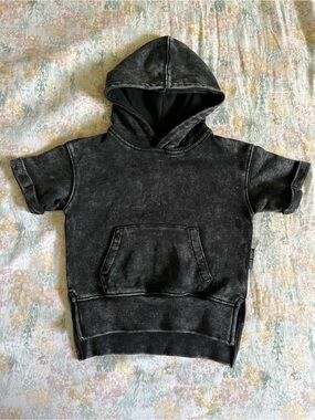 18-24 Little Bipsy Washed Black Short Sleeve Hoodie